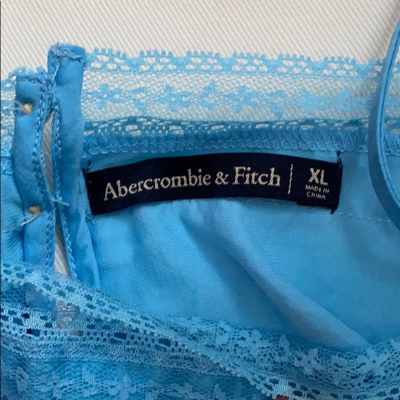 A&F top - Picture 4 of 5